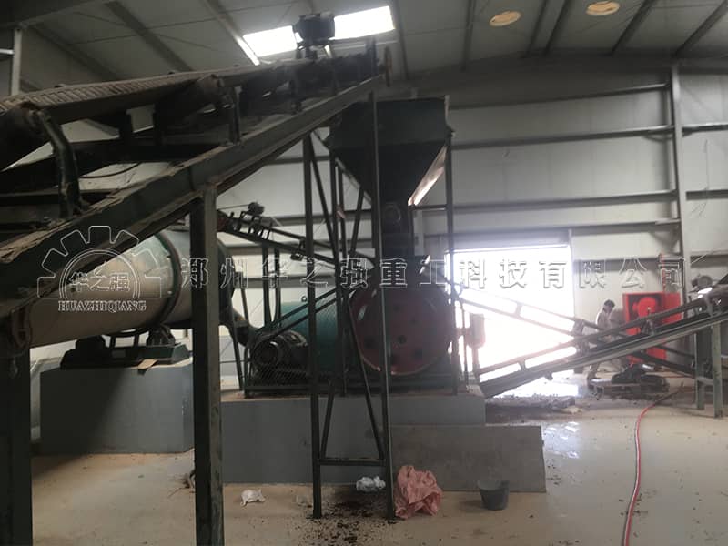 牛糞有機(jī)肥生產(chǎn)線